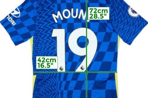 Chelsea shirt maat meten met P2P methode: oksel tot oksel 42 cm en lengte 72 cm weergegeven op voetbalshirt